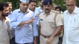Delhi Police slapped as AAP MLA Gulab Singh gets bail