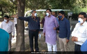 Gopal Rai inspects DEER Park for Bird Flu 