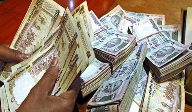 Black Money, Income Tax dept. finds Rs 40 cr deposit in banned notes at Axis bank