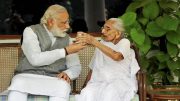 PM Narendra Modi meets his mother to seek her blessings