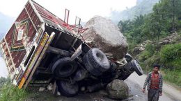 2 injured as boulder hits vehicle