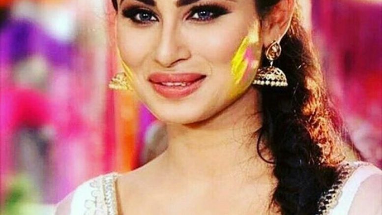 I am not part of Salman Khan’s Bigg Boss 11: Mouni Roy refutes rumours