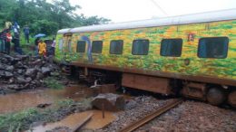 Western Railway services delayed after Mumbai-Nagpur train derails near Asangaon