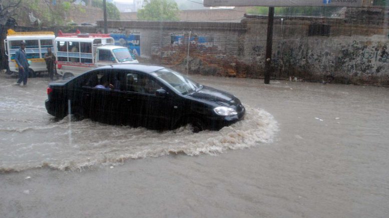 Hyderabad rains kill 3, inundate low-lying areas