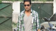 Santhanam involved in a fistfight, gets injured